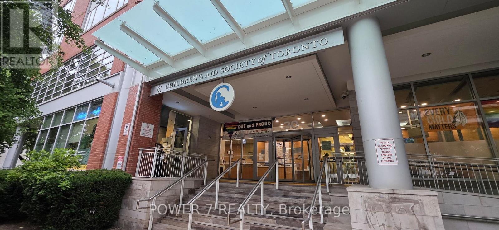 30 Isabella Street, Toronto, Ontario  M4Y 1N1 - Photo 2 - C13724582