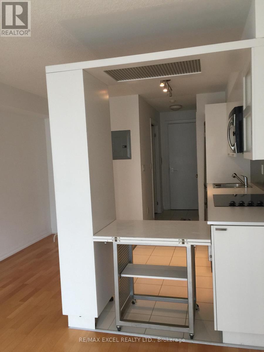 929 - 111 Elizabeth Street, Toronto, Ontario  M5G 1P7 - Photo 3 - C13724604