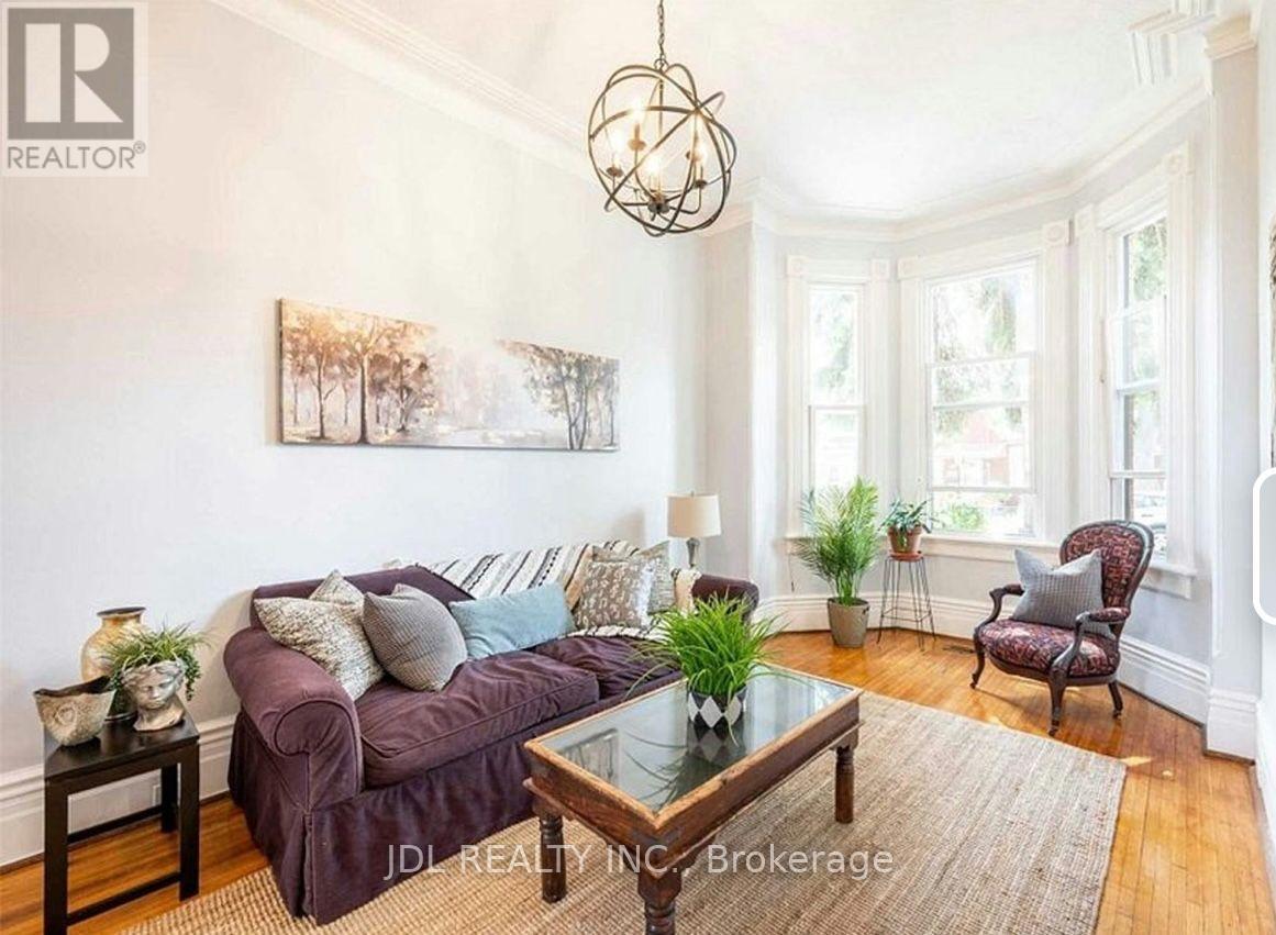 Suite A 2nd Floor - 137 Denison Ave Avenue, Toronto, Ontario  M5T 2N2 - Photo 4 - C13724610