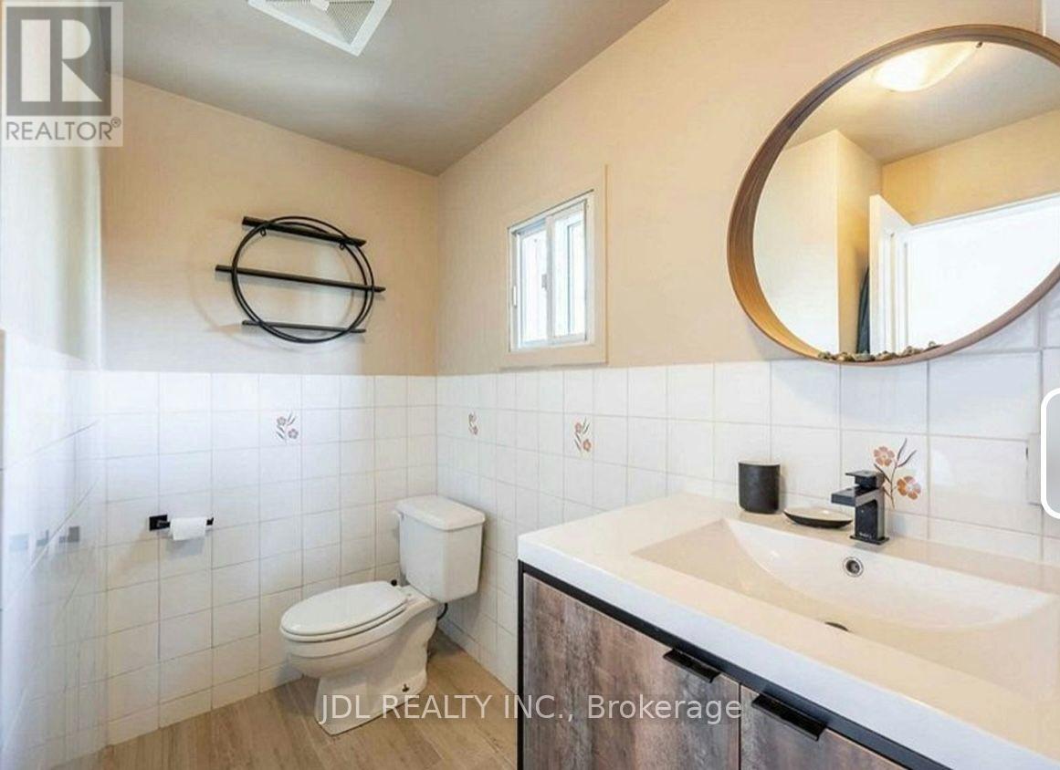 Suite A 2nd Floor - 137 Denison Ave Avenue, Toronto, Ontario  M5T 2N2 - Photo 8 - C13724610