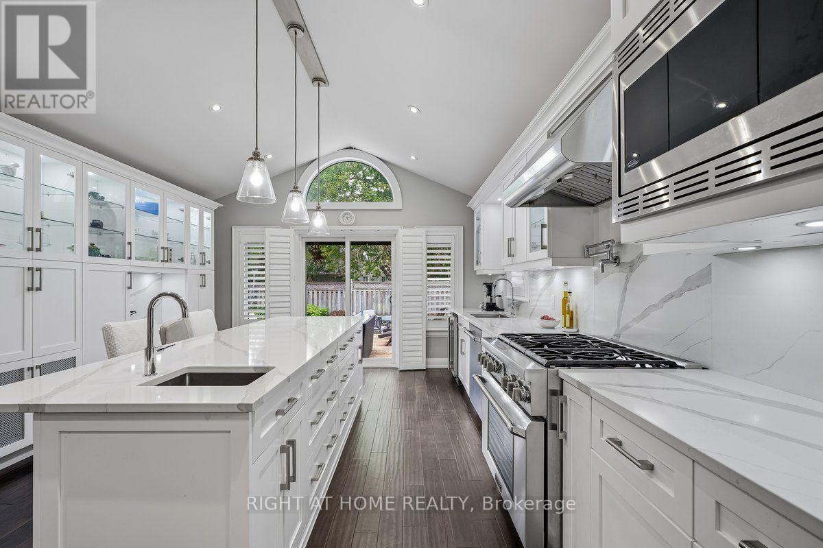 22 Romac Drive, Toronto, Ontario  M1C 5H1 - Photo 13 - E13724590