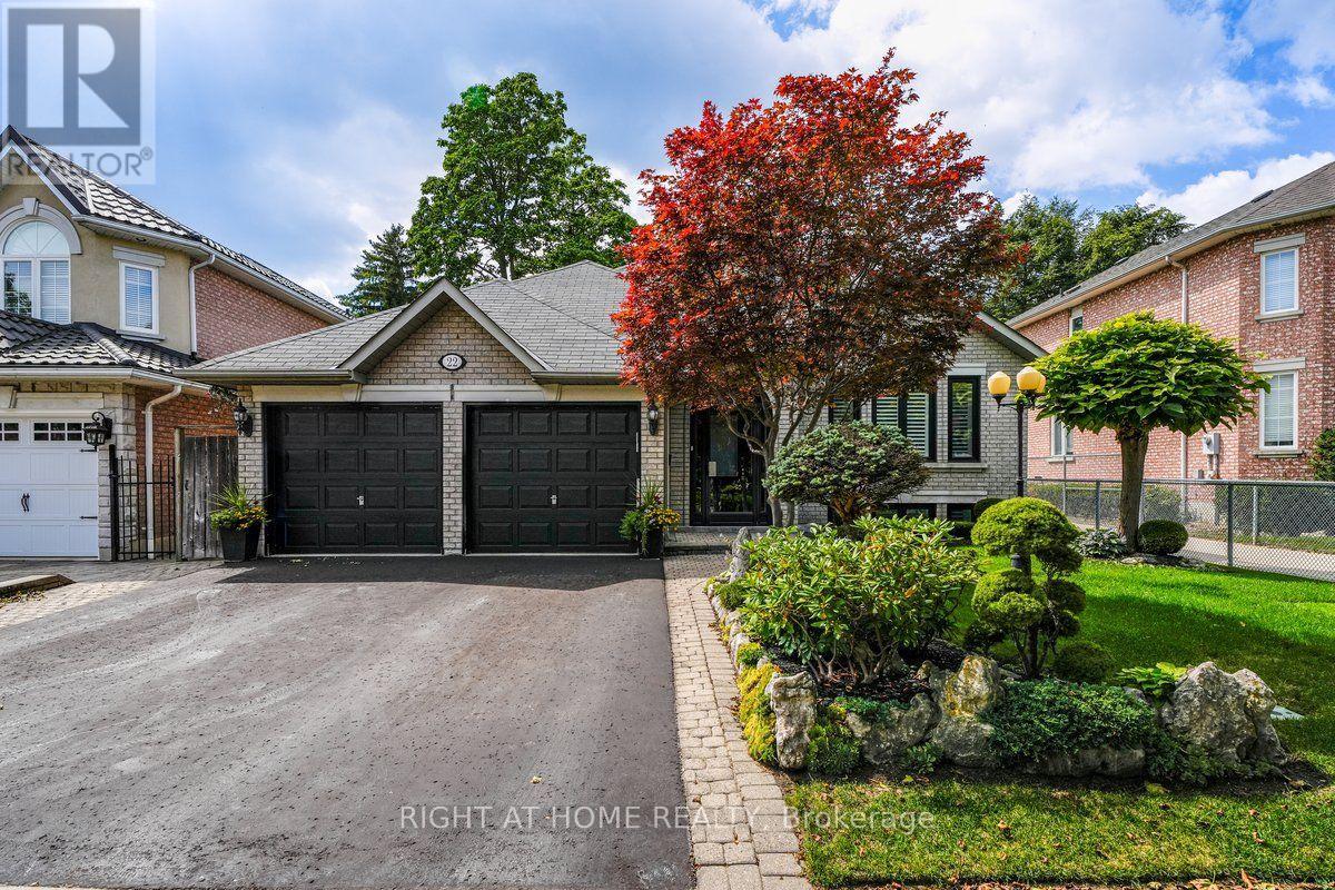 22 Romac Drive, Toronto, Ontario  M1C 5H1 - Photo 3 - E13724590