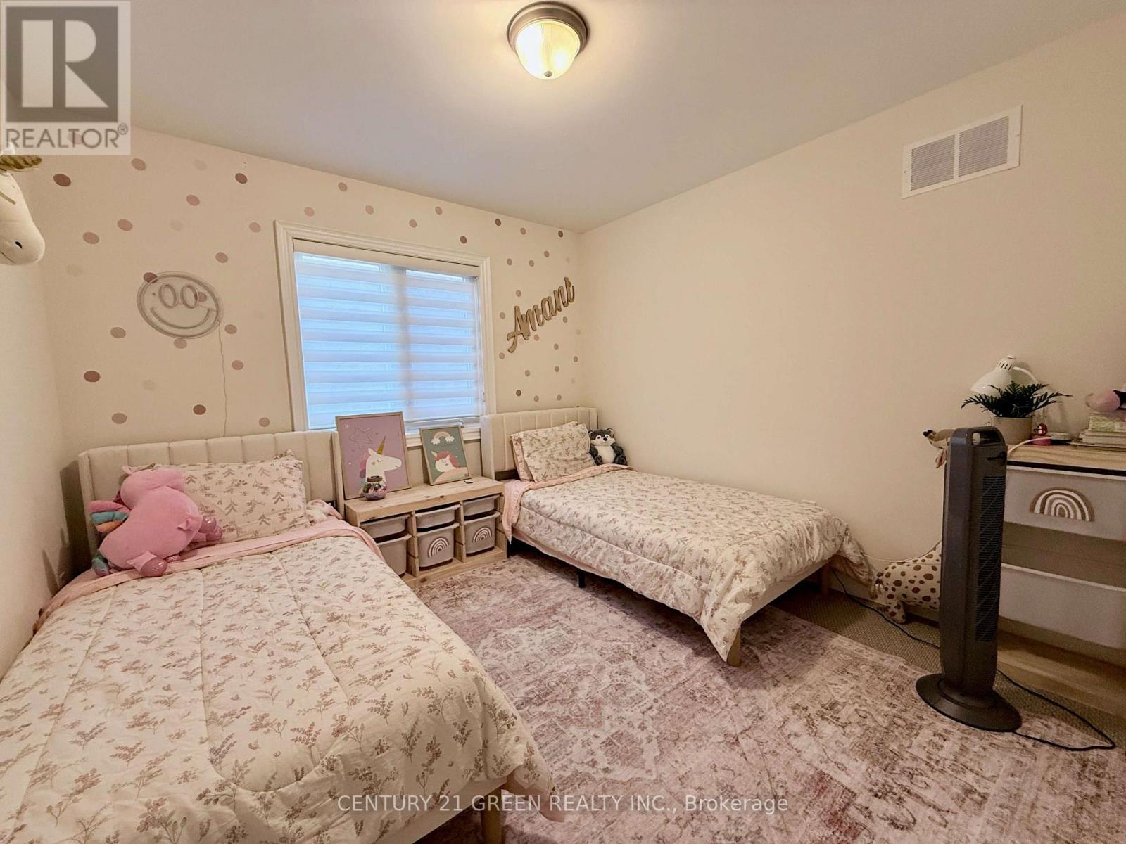 Main & 2nd Floor - 37 Prairie Creek Crescent, Brampton, Ontario  L6Y 6C9 - Photo 13 - W13724598