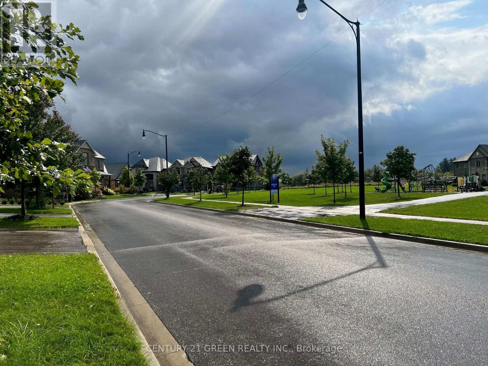 Main & 2nd Floor - 37 Prairie Creek Crescent, Brampton, Ontario  L6Y 6C9 - Photo 17 - W13724598