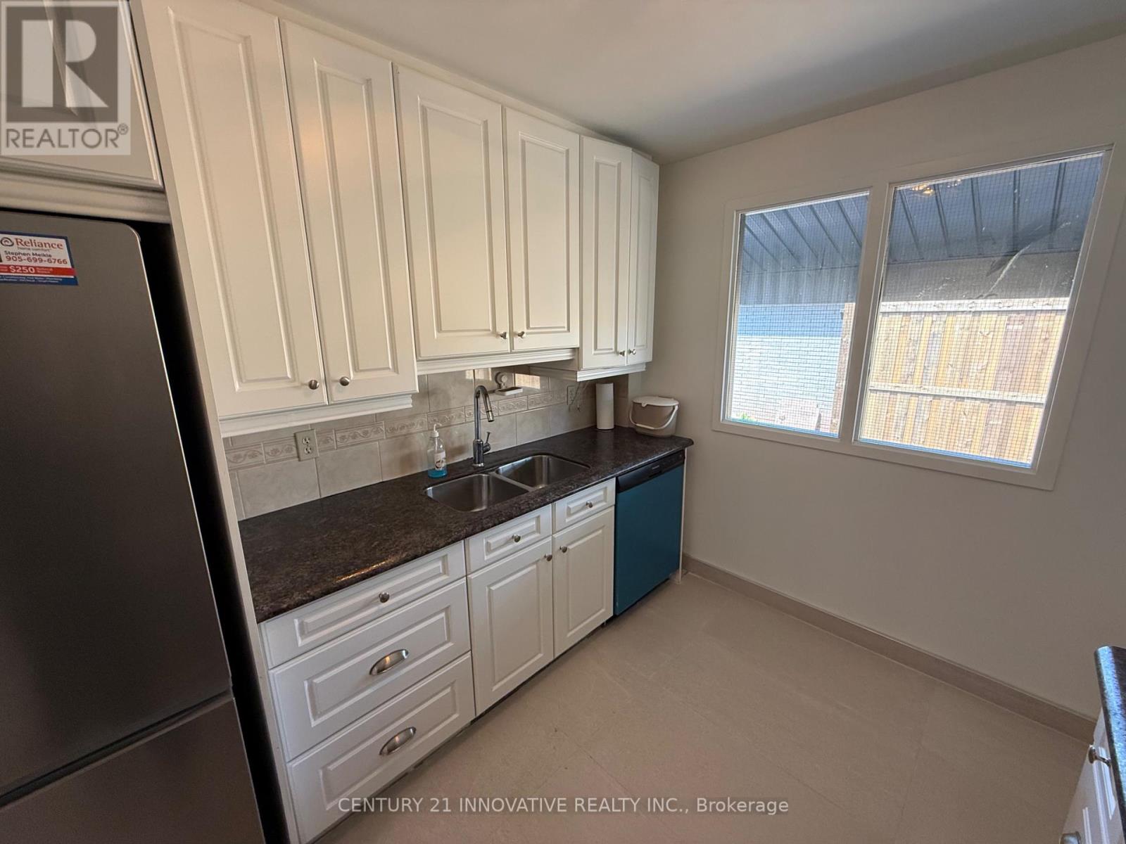 Upper - 541 Chamberlain Road, Burlington, Ontario  L7L 2V2 - Photo 14 - W13724612