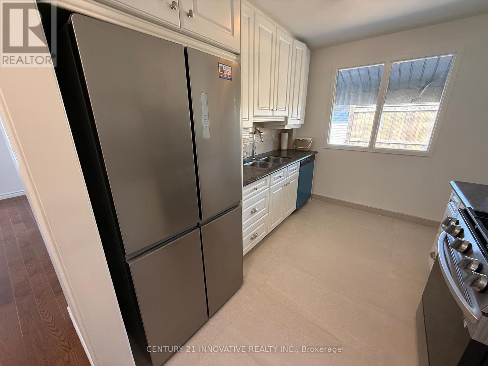 Upper - 541 Chamberlain Road, Burlington, Ontario  L7L 2V2 - Photo 15 - W13724612
