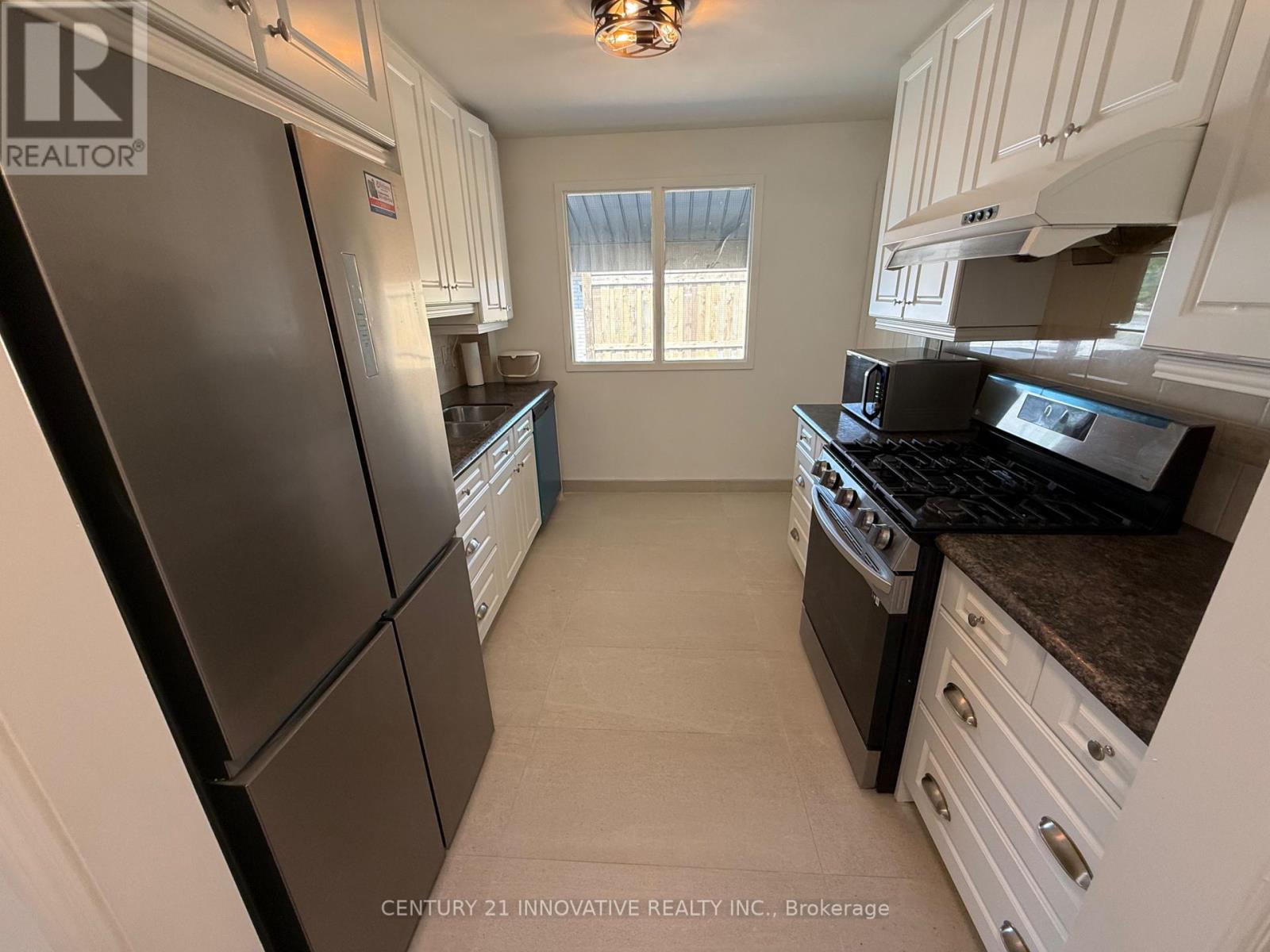 Upper - 541 Chamberlain Road, Burlington, Ontario  L7L 2V2 - Photo 16 - W13724612