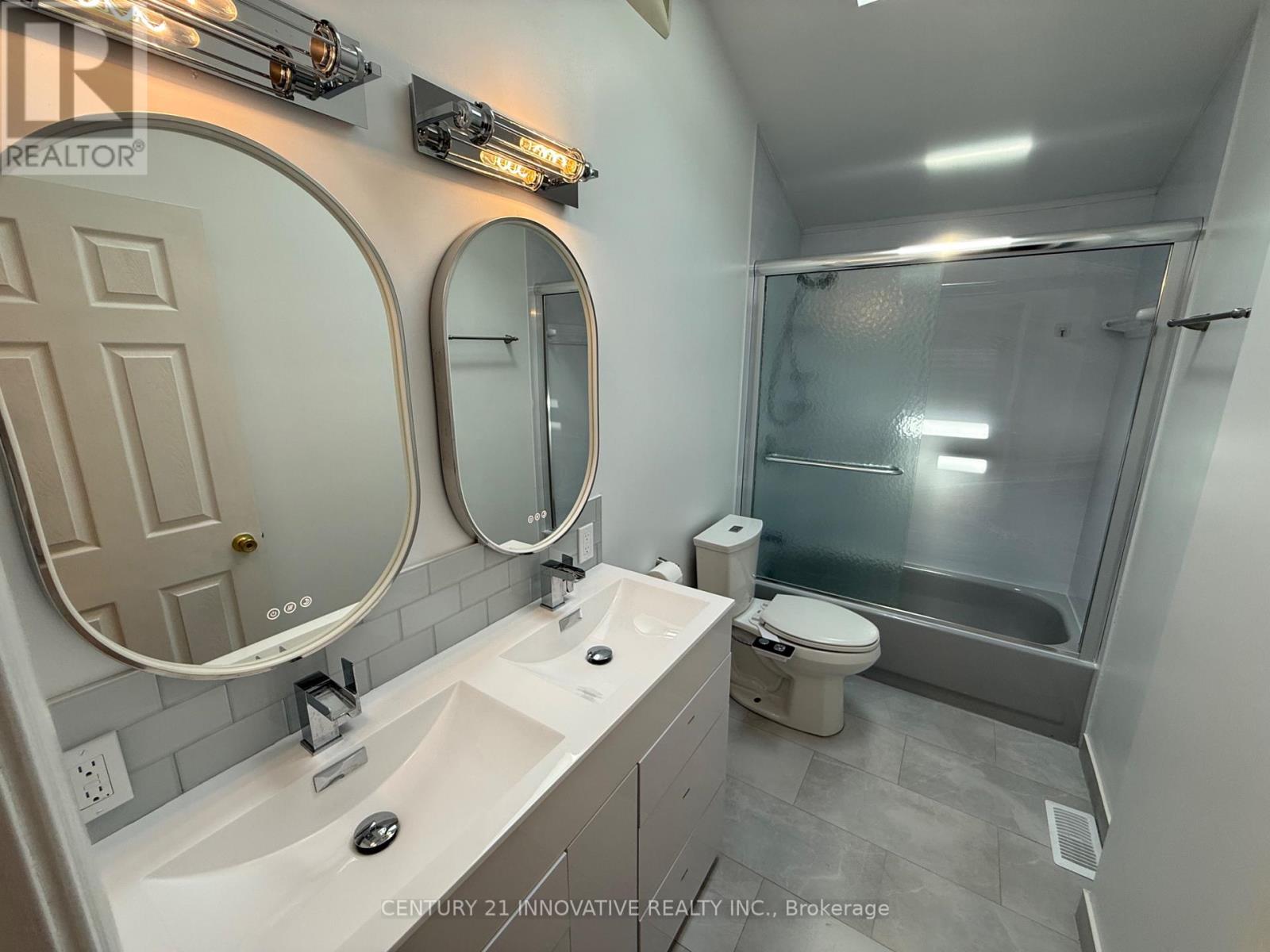Upper - 541 Chamberlain Road, Burlington, Ontario  L7L 2V2 - Photo 18 - W13724612
