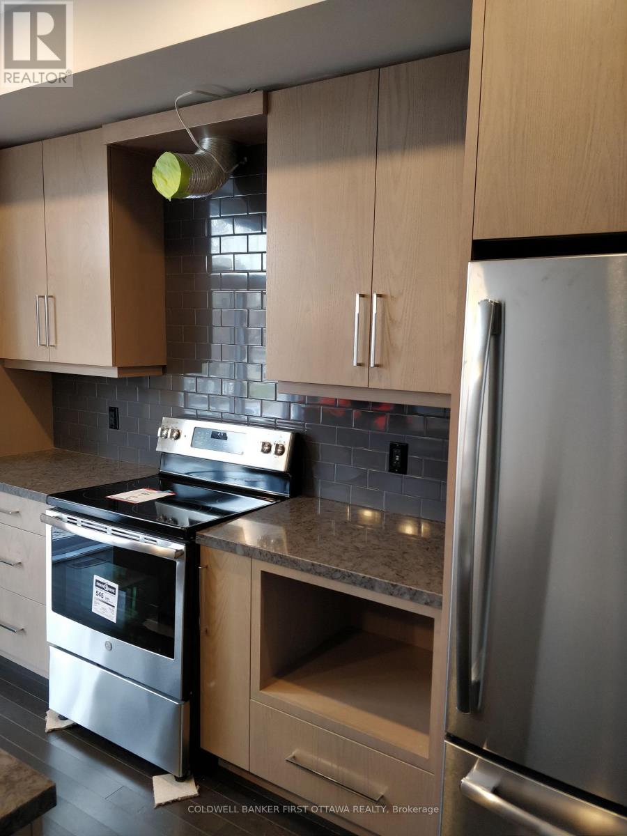 73 Oblats Avenue, Ottawa, Ontario  K1S 5W1 - Photo 3 - X13724632