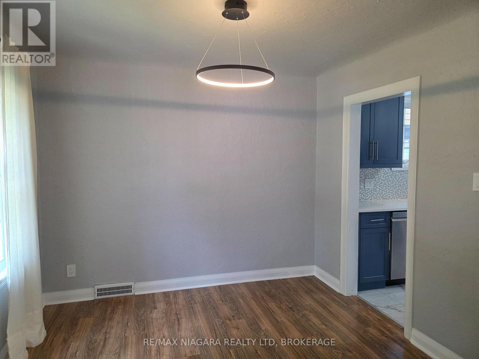 5944 Dorchester Road, Niagara Falls, Ontario L2G 5S9 - Photo 13 - X13724626