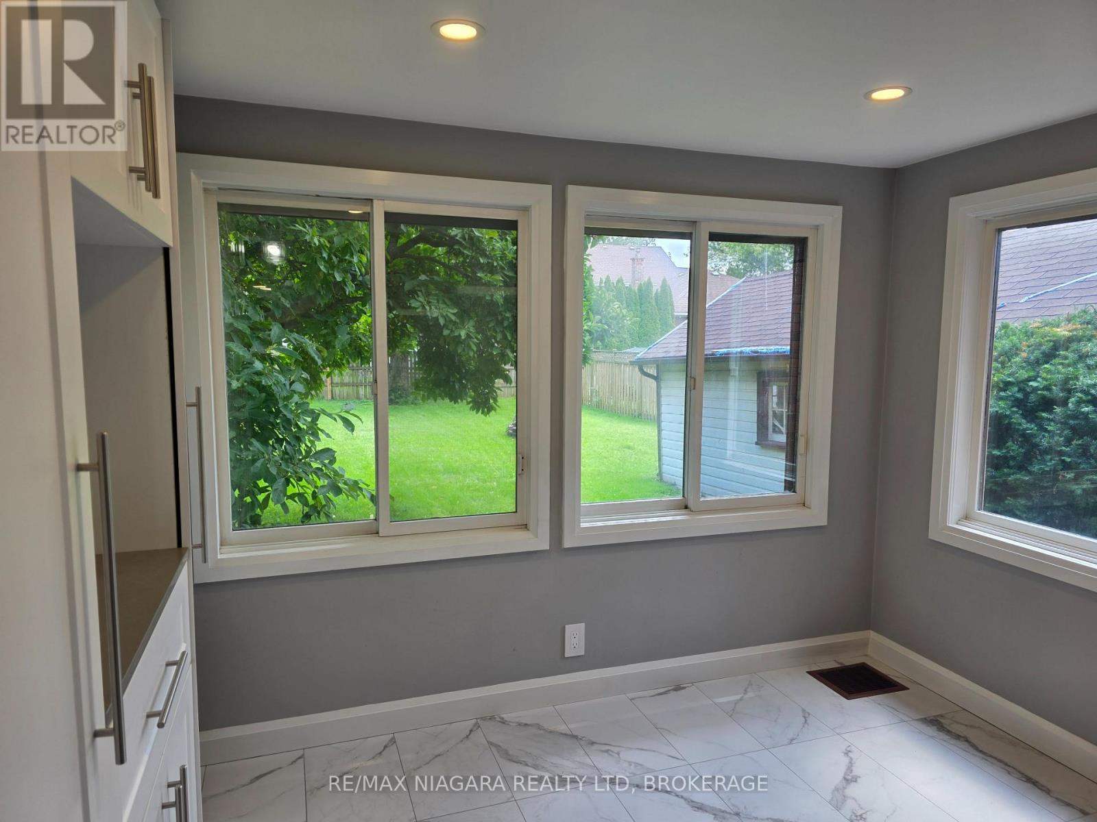 5944 Dorchester Road, Niagara Falls, Ontario L2G 5S9 - Photo 22 - X13724626