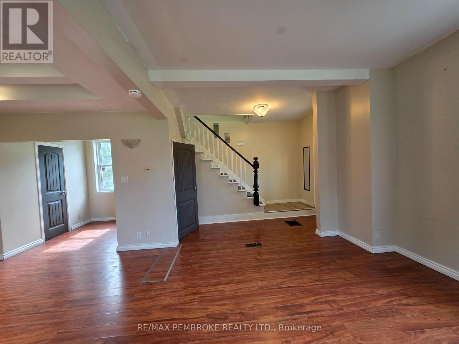 459 Somerset Street, Pembroke, Ontario  K8A 4C5 - Photo 10 - X13508268