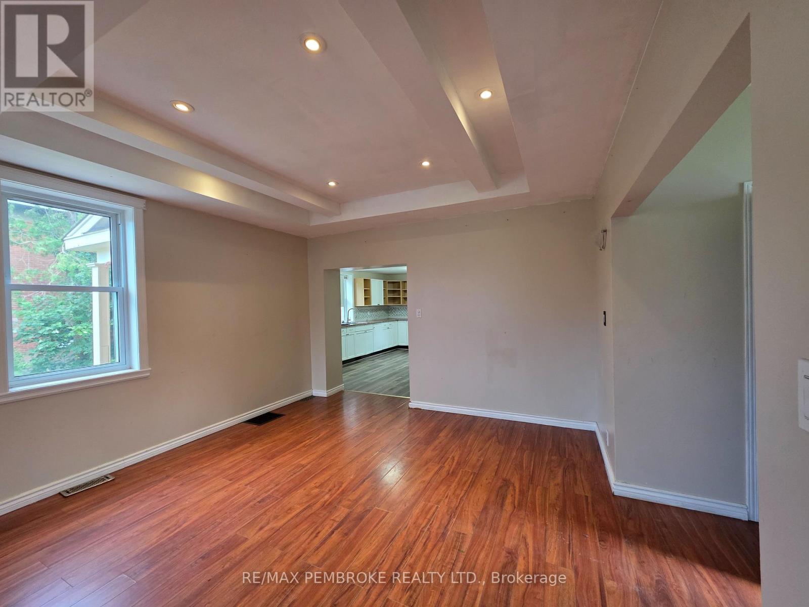 459 Somerset Street, Pembroke, Ontario  K8A 4C5 - Photo 9 - X13508268