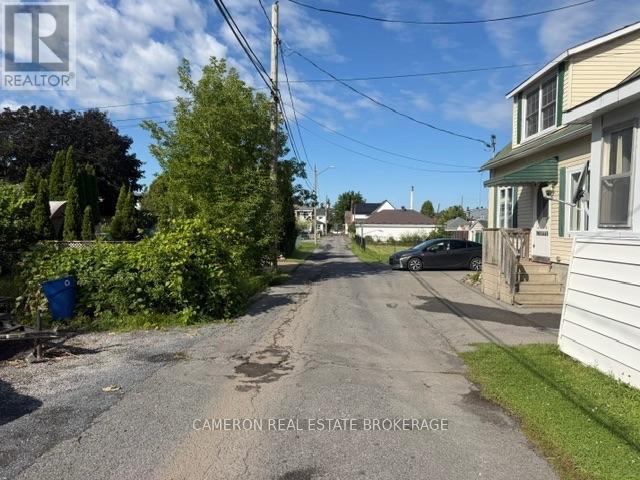 10 Pine Lane, Cornwall, Ontario K6J 1B2 - Photo 3 - X13724618