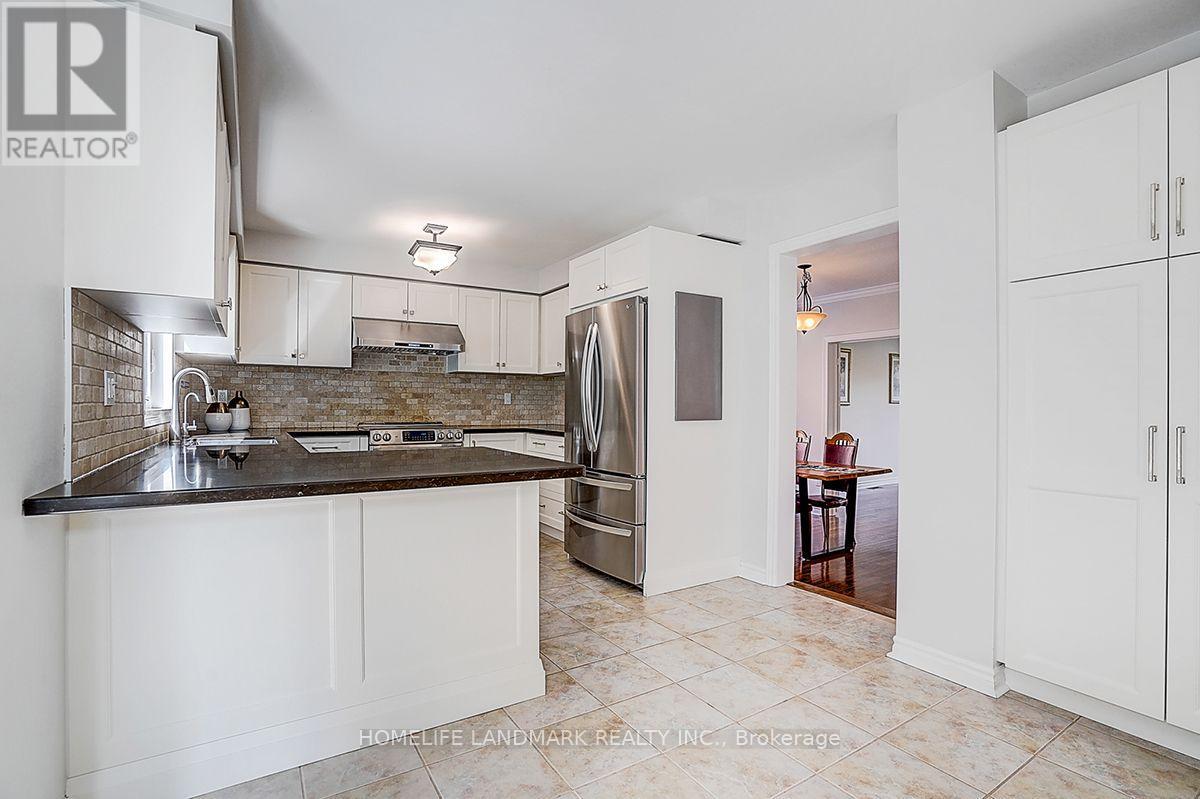 31 Crimson Ridge Road, Barrie, Ontario  L4N 9R8 - Photo 12 - S13721562