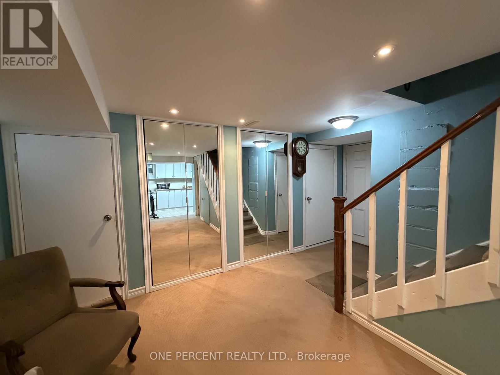 112 Yore Road, Toronto, Ontario M6M 1X1 - Photo 12 - W13724636