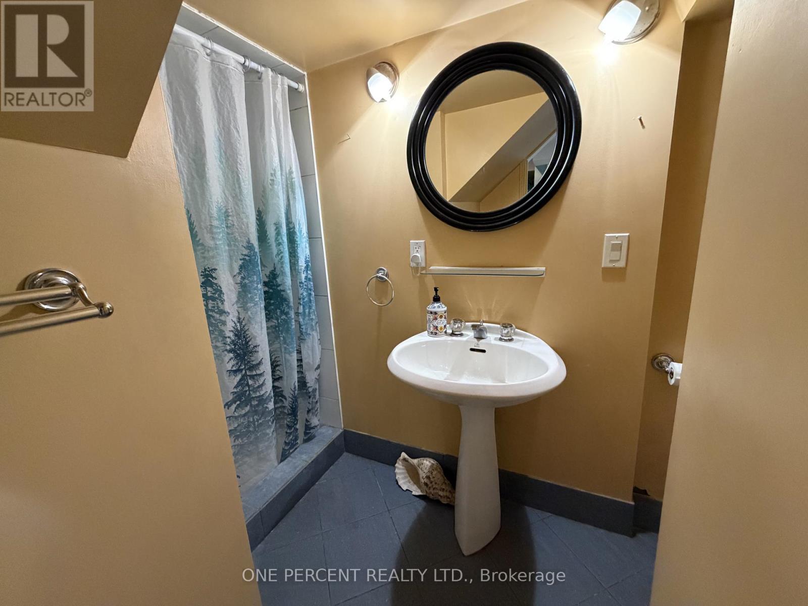 112 Yore Road, Toronto, Ontario M6M 1X1 - Photo 15 - W13724636