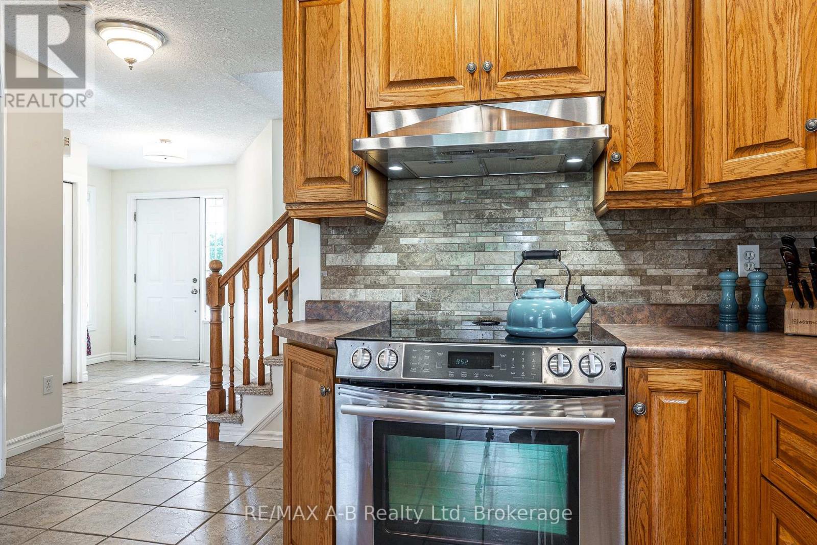 10 Buckingham Drive, Stratford, Ontario  N5A 7Z9 - Photo 12 - X13723492