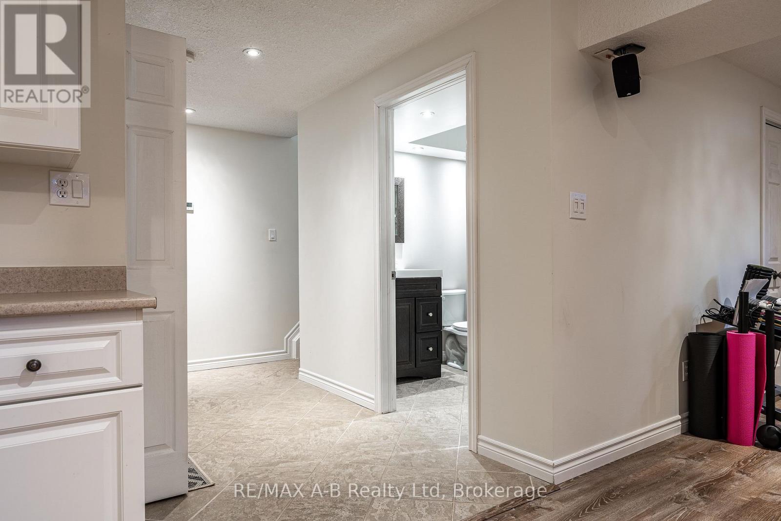 10 Buckingham Drive, Stratford, Ontario  N5A 7Z9 - Photo 41 - X13723492