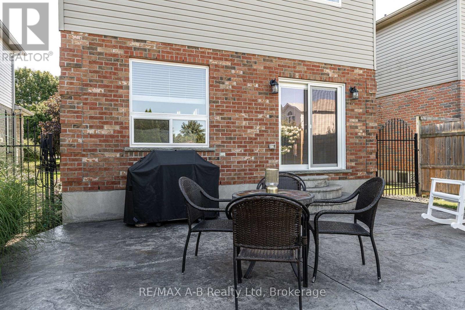 10 Buckingham Drive, Stratford, Ontario  N5A 7Z9 - Photo 48 - X13723492