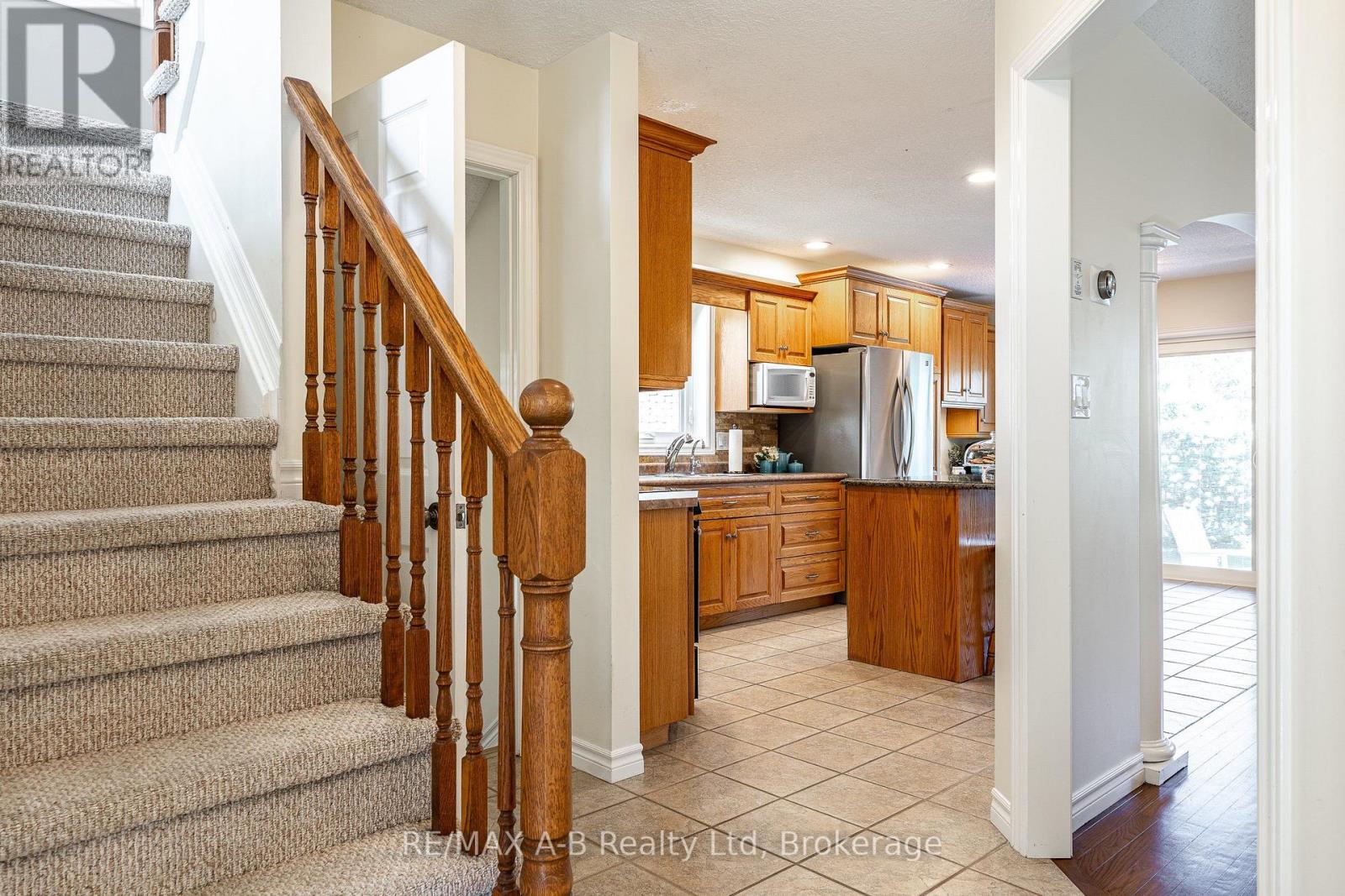10 Buckingham Drive, Stratford, Ontario  N5A 7Z9 - Photo 6 - X13723492