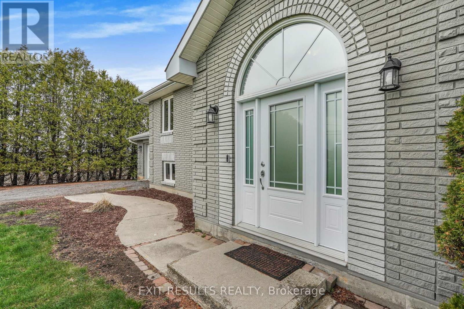 1887 Champlain Street, Clarence-Rocklan, Ontario  K0A 1N0 - Photo 4 - X13724642