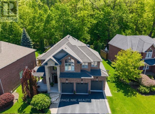 27 BELL AVENUE, Grimsby, Ontario