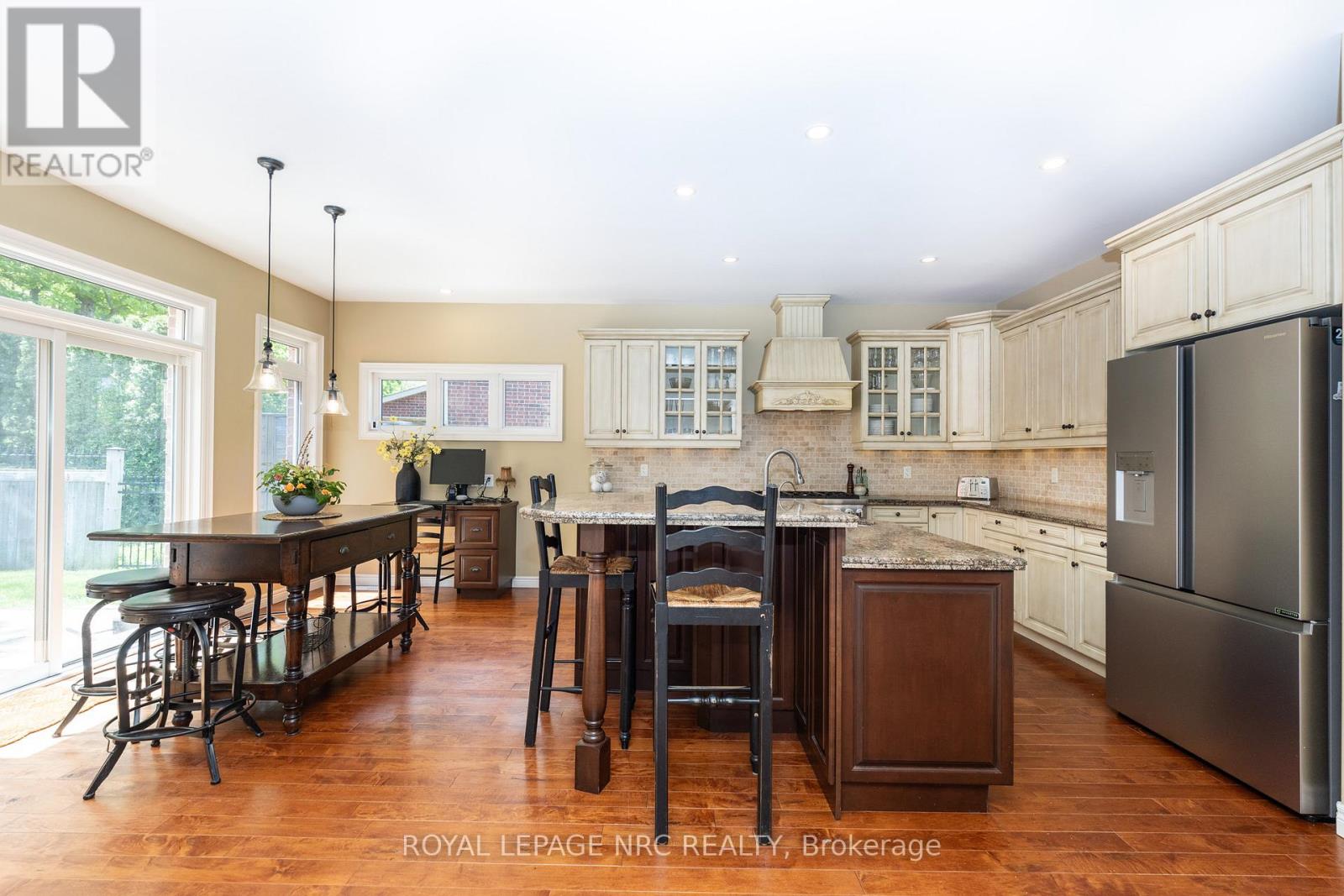 27 Bell Avenue, Grimsby, Ontario  L3M 1B2 - Photo 17 - X13724652