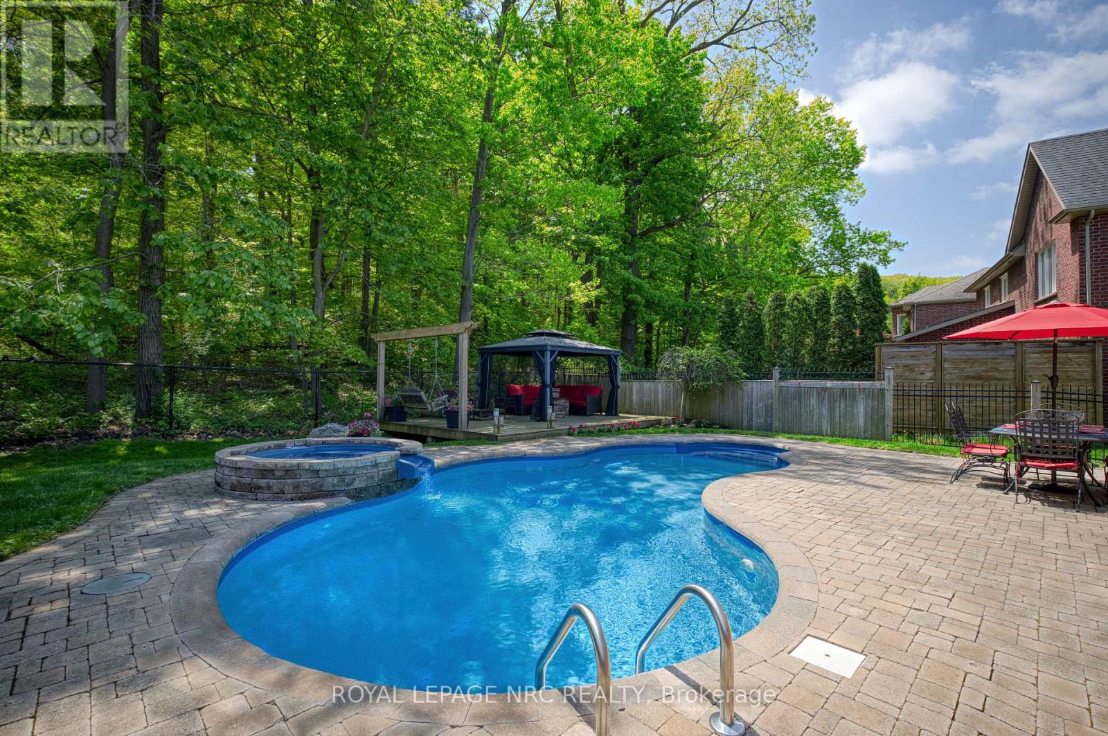 27 Bell Avenue, Grimsby, Ontario  L3M 1B2 - Photo 5 - X13724652