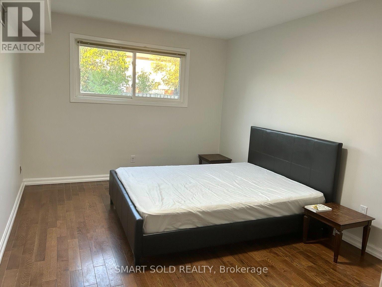 Main + Upper - 31 Silas Hill Drive, Toronto, Ontario  M2J 2X8 - Photo 5 - C13724670