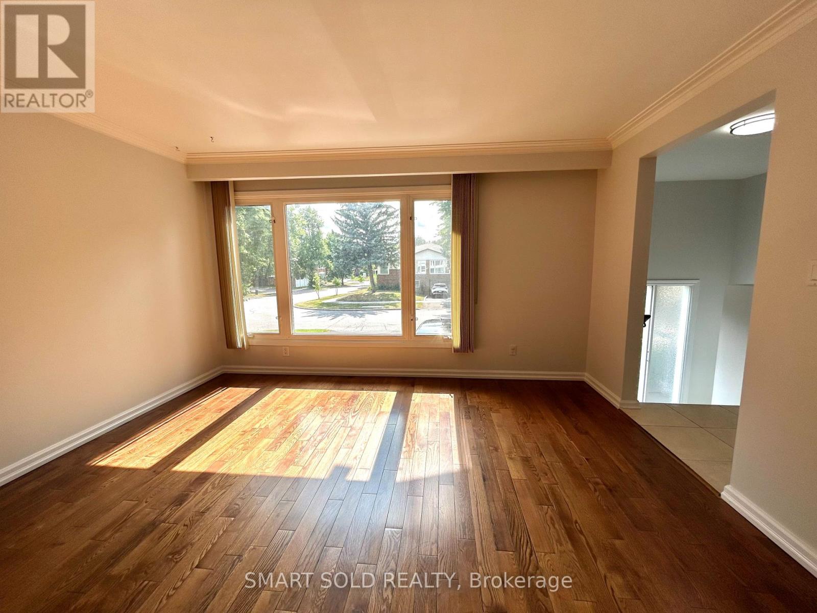 Main + Upper - 31 Silas Hill Drive, Toronto, Ontario  M2J 2X8 - Photo 7 - C13724670