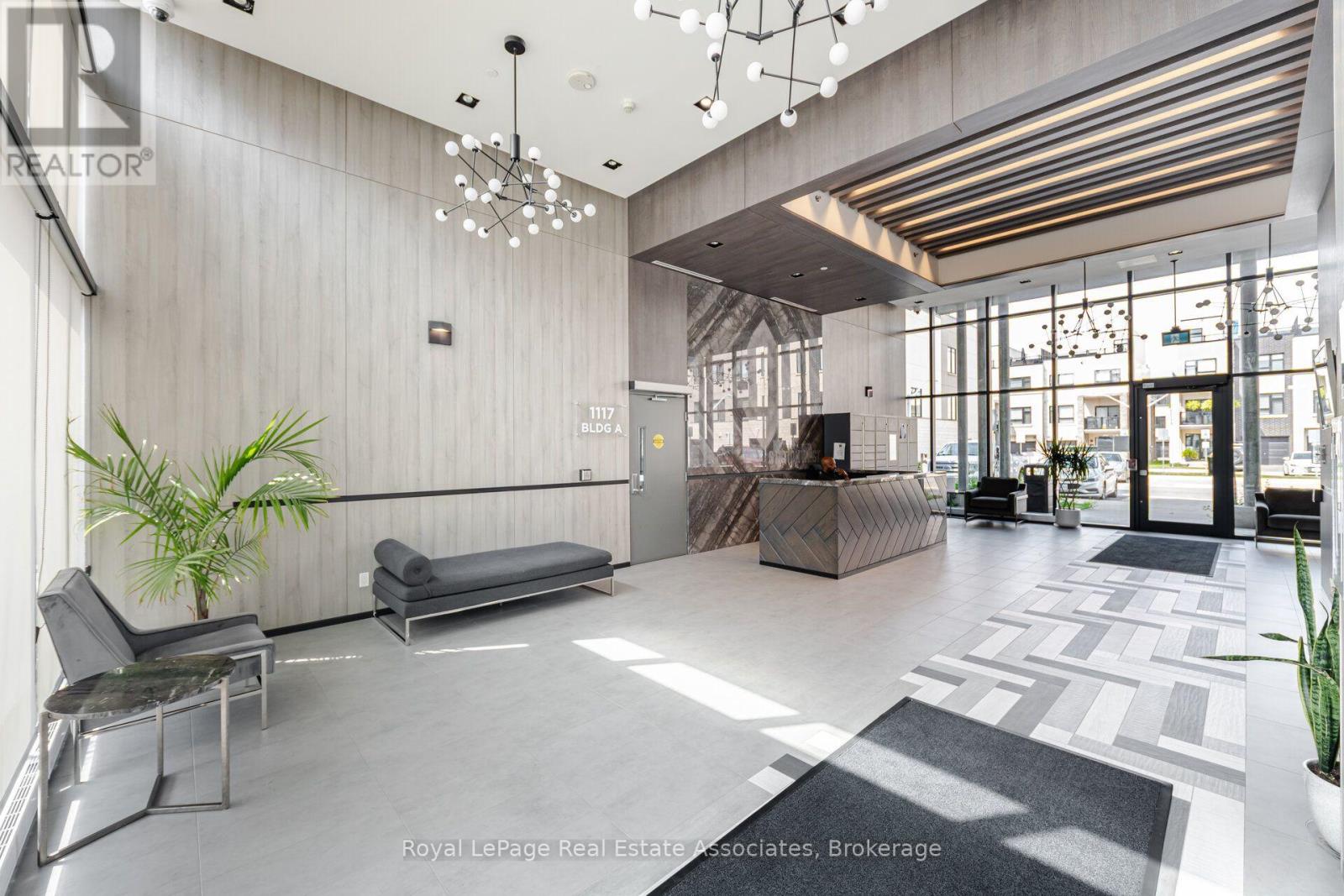 B327 - 1119 Cooke Boulevard, Burlington, Ontario  L7T 0C7 - Photo 4 - W13724662