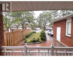 44 BANKVIEW CIRCLE, Toronto, Ontario