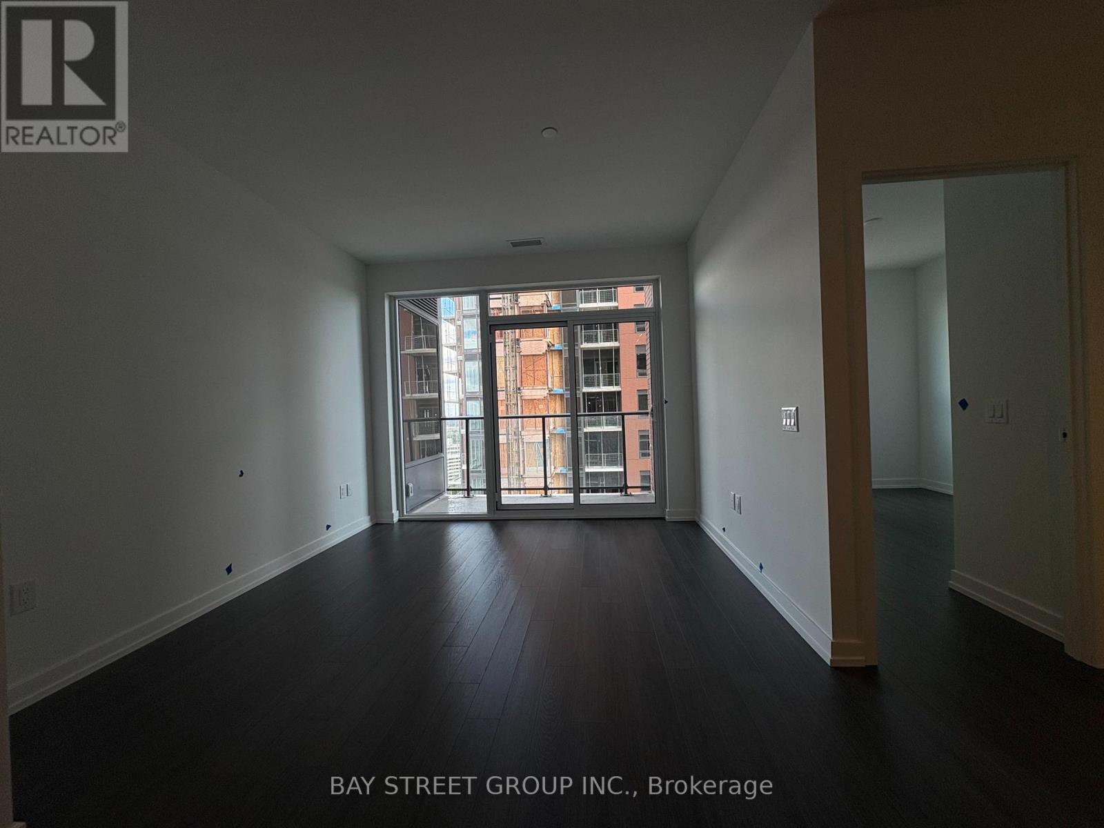 1822 - 4010 Eglinton Avenue W, Toronto, Ontario  M9A 0G5 - Photo 3 - W13724680