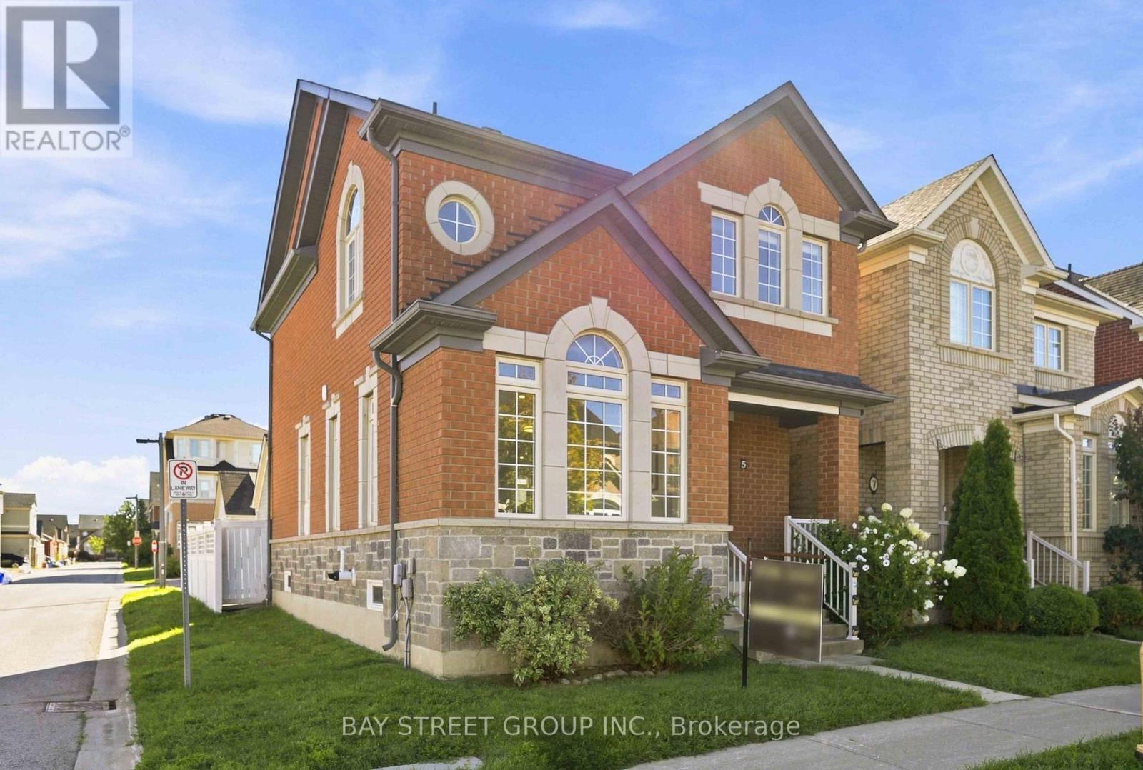 5 Tottenham Court, Markham, Ontario  L6B 1H5 - Photo 2 - N13718226