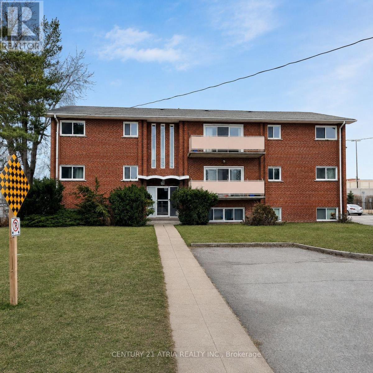 316 SAGUENAY AVENUE, Oshawa, Ontario