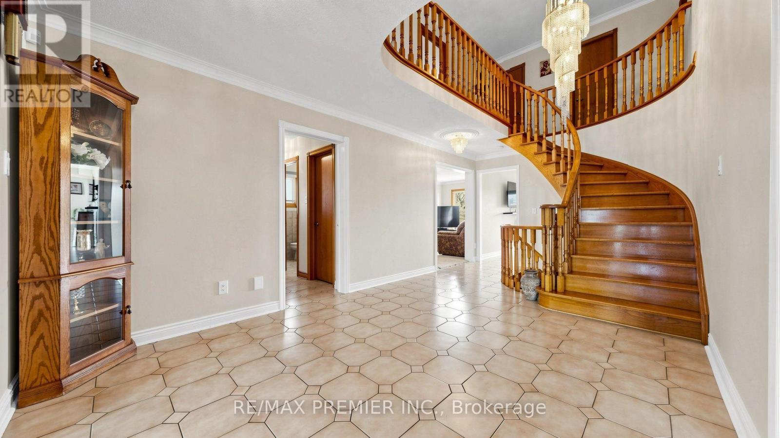 261 Morning Star Drive, Vaughan, Ontario  L4L 6H4 - Photo 9 - N13686284