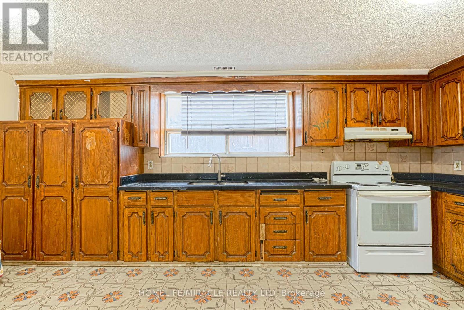 2931 Islington Avenue, Toronto, Ontario  M9L 2K3 - Photo 26 - W13658252