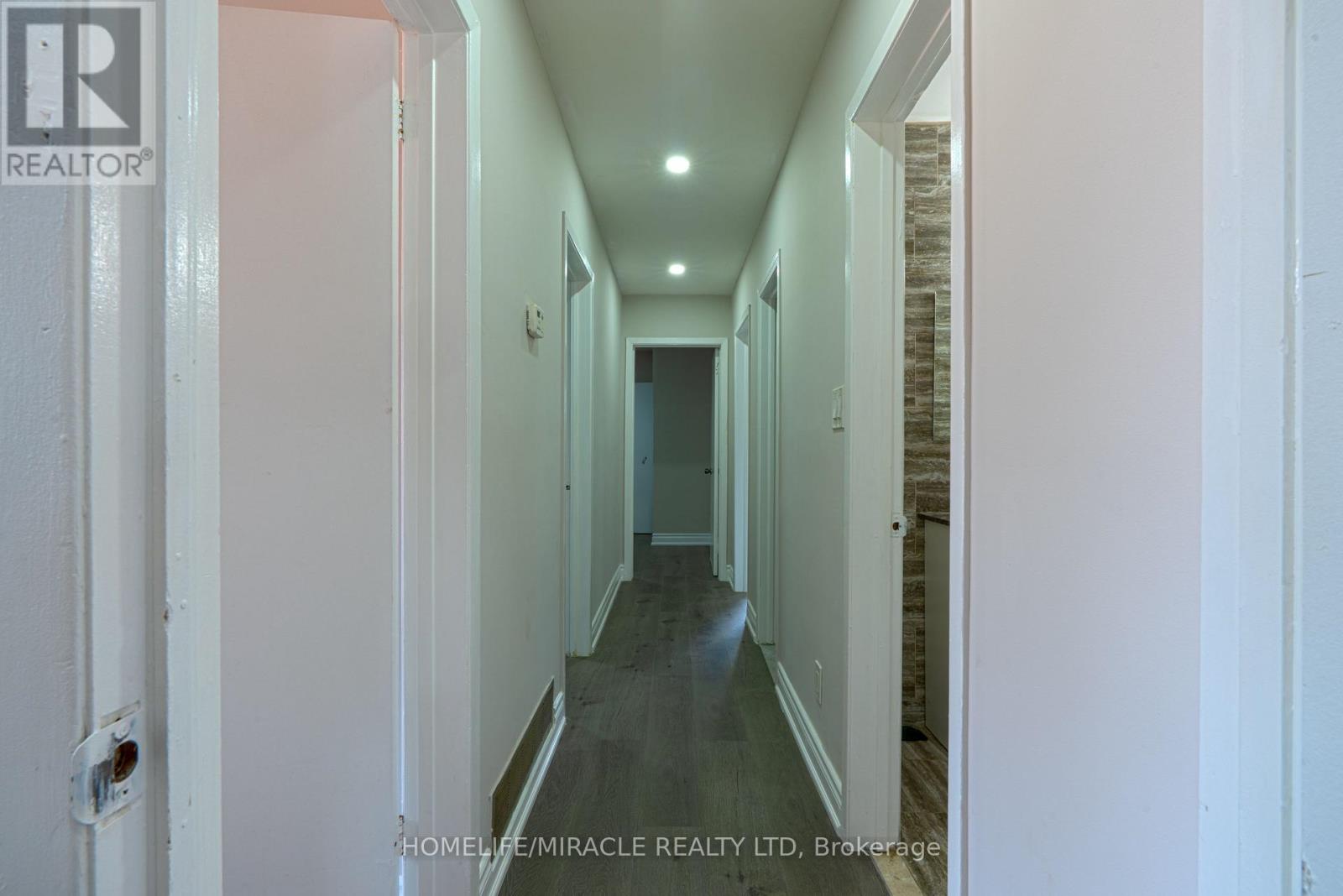 2931 Islington Avenue, Toronto, Ontario  M9L 2K3 - Photo 8 - W13658252