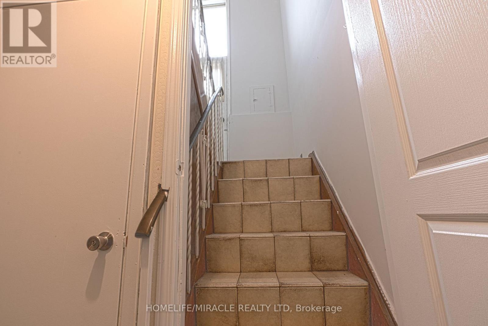 2931 Islington Avenue, Toronto, Ontario  M9L 2K3 - Photo 24 - W13658252