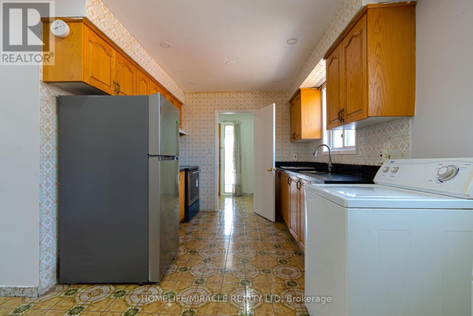 2931 Islington Avenue, Toronto, Ontario  M9L 2K3 - Photo 5 - W13658252