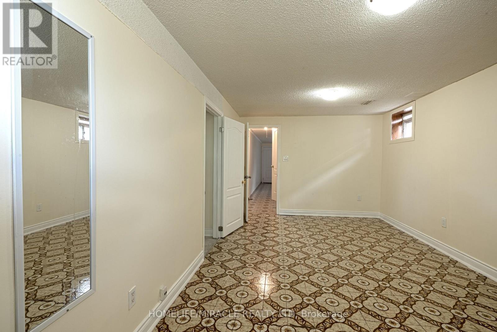 2931 Islington Avenue, Toronto, Ontario  M9L 2K3 - Photo 36 - W13658252