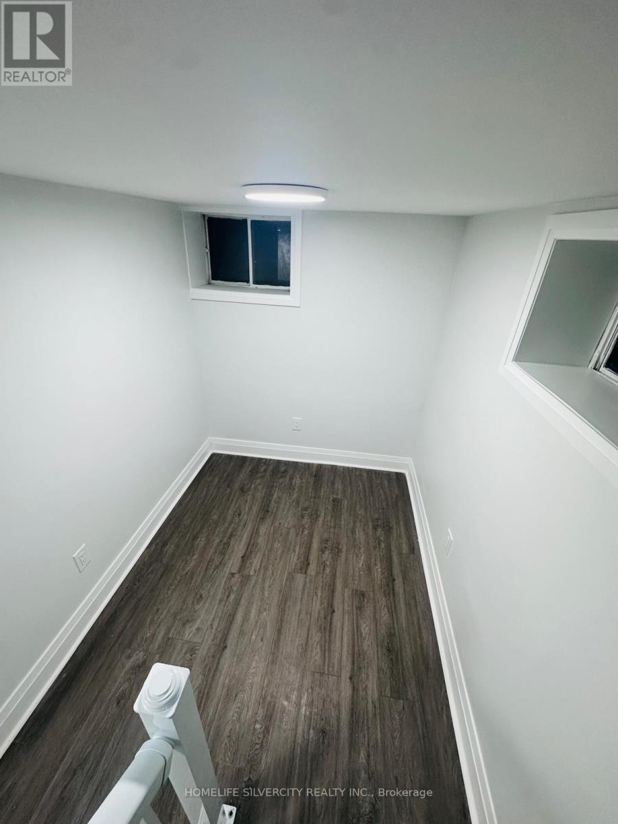 221 Emerson Avenue S, London South, Ontario  N5V 3L5 - Photo 23 - X13707684