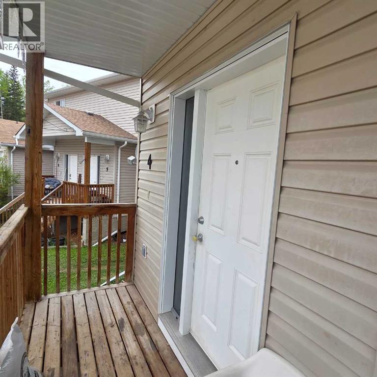4, 624 41 Street, Edson, Alberta  T7E 1A4 - Photo 2 - A2340905