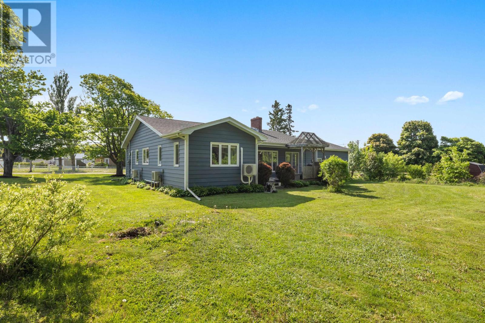 318 High Street, Summerside, Prince Edward Island  C1N 2R1 - Photo 2 - 202621885