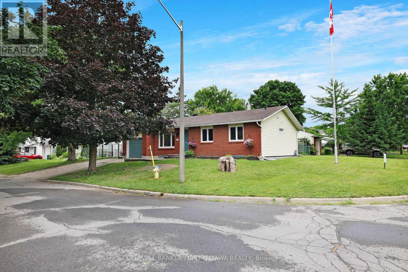 1401 METZ CRESCENT, Ottawa, Ontario