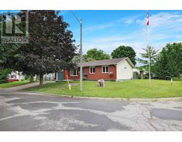 1401 METZ CRESCENT, Ottawa, Ontario