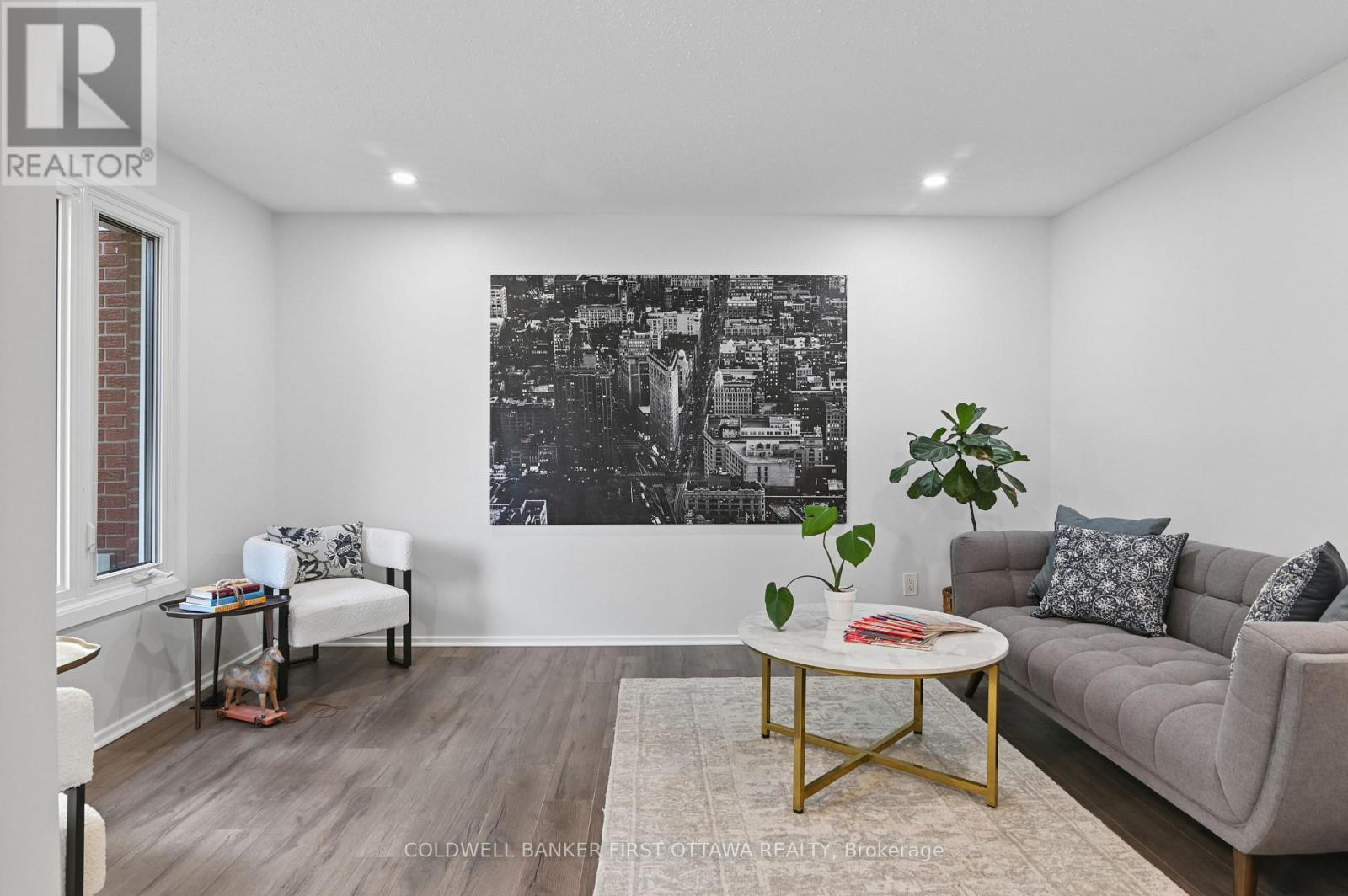 1401 Metz Crescent, Ottawa, Ontario  K1K 3Z7 - Photo 5 - X13724428