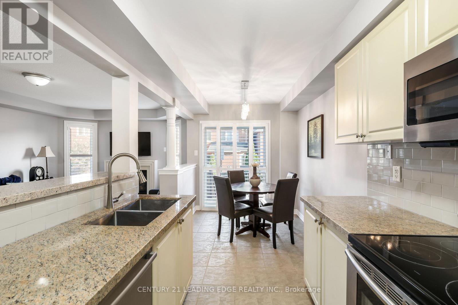 39 Stoyell Drive, Richmond Hill, Ontario  L4E 0M7 - Photo 5 - N13724682