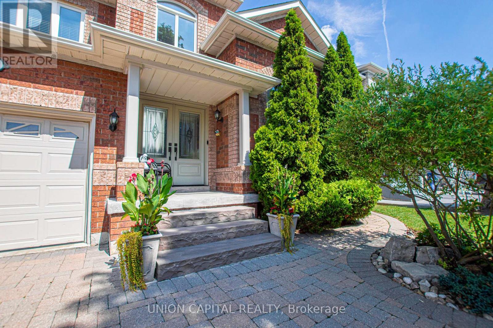 28 Sail Crescent, Vaughan, Ontario  L6A 2Z2 - Photo 3 - N13724710